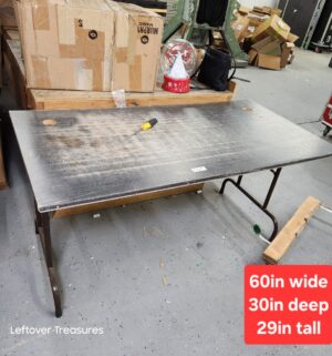 M127- 5ft folding table