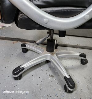 M148- very nice office chair - Image 4