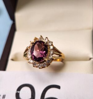 p96- Purple/clear stone Fashion Ring