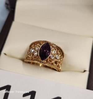p111- purple stone fashion ring