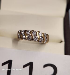 p113- two row clear stone fashion ring