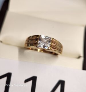 p114- square cut clear stone fashion ring