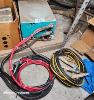 n32- Freedom 458 Inverter/Charger Xantrex