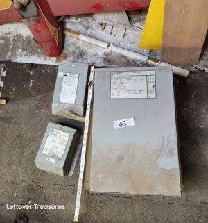 n43- Jefferson Electric Powerformer Type 3R-UL + 2 Transformers