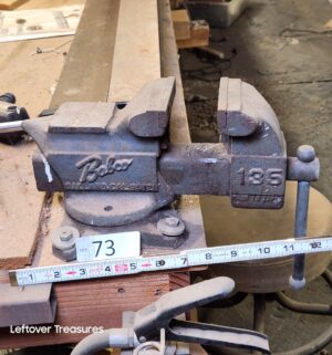 n73- Babco No. 135 swivel anvil bench vise