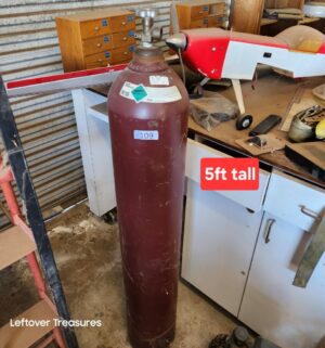 n109- Argon compressed gas cylinder. Has gas unknown quanity