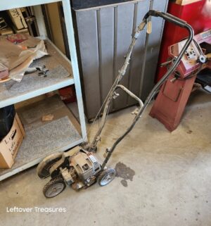 n119- 29cc Speed Start Edger. Has compression