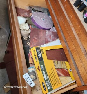 n129- sand paper and contents