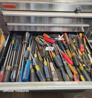 n135- drawer of screwdrivers