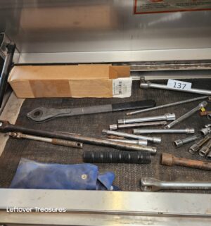 n137- drawer of sockets, speed wrenches misc tools