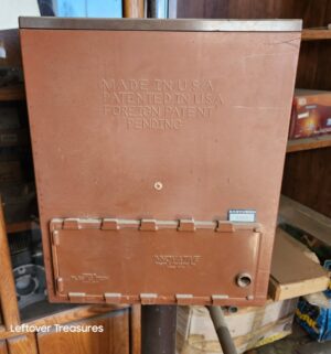 n144- 25c Gumball Machine. No key - Image 3