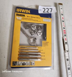 n227- Irwin Hanson 12-Piece Metric Tap and Die Set (Model 1765541)