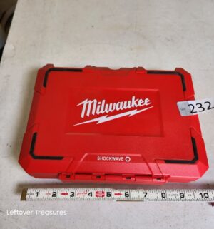 n232- Milwaukee SHOCKWAVE 1/2" Drive Deep Socket Set
