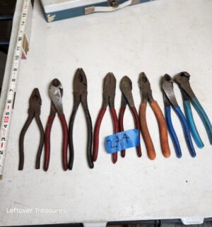 n244- Plier cutters