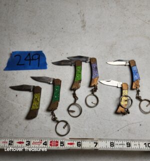 n249- vintage keychain knives