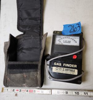 n263- vintage CCI Controls Gas Finder