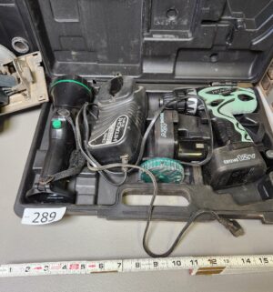 n289- Hitachi 12v drill set/ tested works