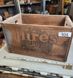 n304- Vintage Hires RJ Root Beer Crate