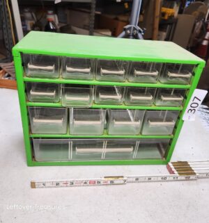 n307- vintage green metal orgainzer