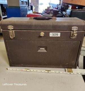 n309- Kennedy 520, a 7-drawer toolbox