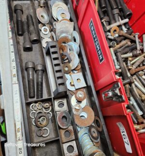 n367- Large Craftsman Tool box w/ large bolts - Image 3