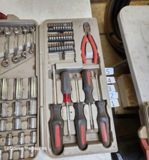 n370- Crescent Mechanic Set. 1 bit set, 1 socket missing. - Image 4