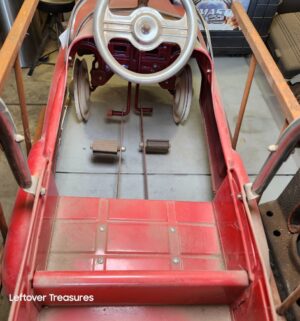 n384- vintage Murray "Sad Face" Fire Truck pedal car - Image 3