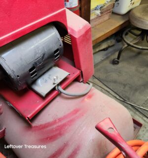 n388- Manchester Industrial Air Compressor w/ cart, power cord, hose - Image 6