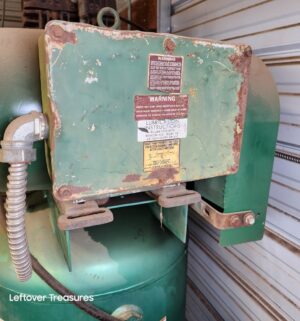 n389- Speedaire 80-gallon industrial vertical air compressor Model 5F231B - Image 6