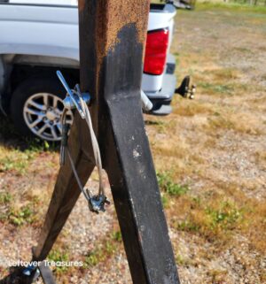 n390- portable steel gantry crane. Comes apart. Sold with hoist - Image 4