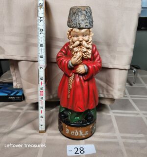 o28- vintage Albertas Molds ceramic decanter