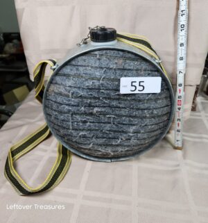 o55- vintage Oasis 4-quart canteen - Image 1