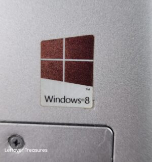 o80- Dell Inspiron 17 Windows 8. Intel i7. No code, no cord, condition unknown - Image 3
