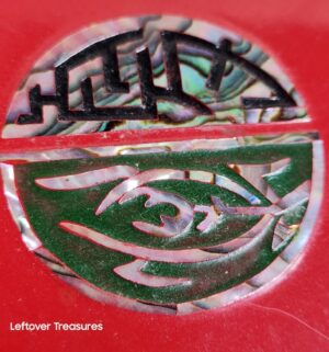 o82- Chinese lacquerware octagonal box - Image 2