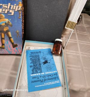 o102- Starship Troopers. Bookcase Game - Image 2