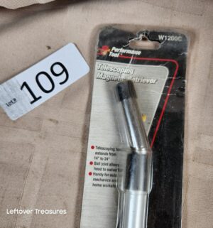 o109- Telescoping Magnetic Retriever - Image 1