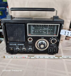 o117- Worldstar multi-band radio cassette player - Image 1