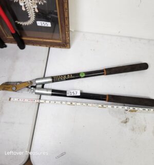 o157- Fiskars Looper - Image 1