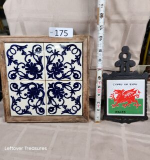 o175- vintage trivets - Image 1