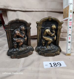 o189- vintage cast iron bookends featuring a relief sculpture of Auguste Rodins The Thinker - Image 1