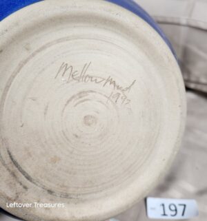 o197- Mellow Mud Pottery Mixing Bowl - Image 3