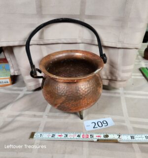 o209- hammered copper cauldron - Image 1