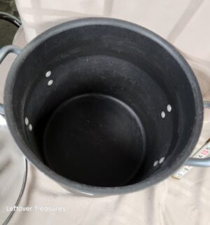 o215- large stock pot - Image 2