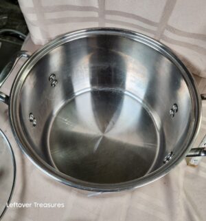 o216- calphalon 8qt sauce pot - Image 2