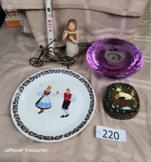 o220- collectible dishes, trinket box - Image 1