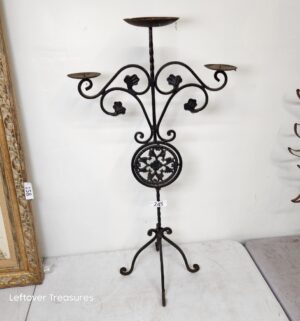o245- wrought iron floor candelabra 28in tall - Image 1