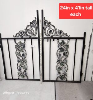 o254- Vintage metal gate - Image 1