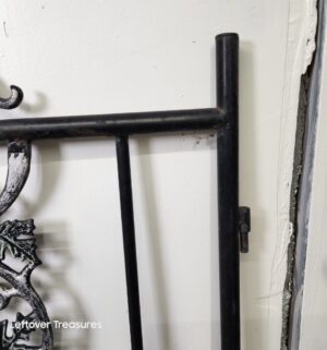 o255- vintage metal gate - Image 3