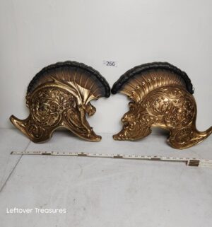 o266- vintage Syroco Roman helmet wall plaques - Image 1