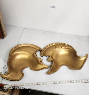o266- vintage Syroco Roman helmet wall plaques - Image 4